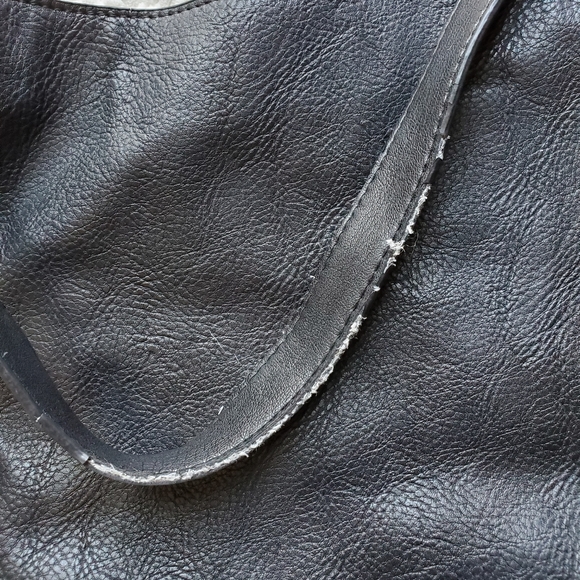 Topshop Black Faux Leather Tote Bag - Picture 4 of 4